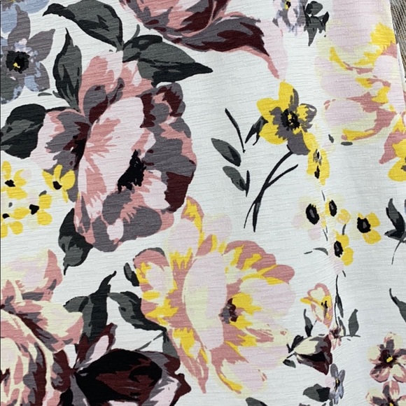 12pm by Mon Ami Boutique Floral Tunic Blouse L - Picture 6 of 10